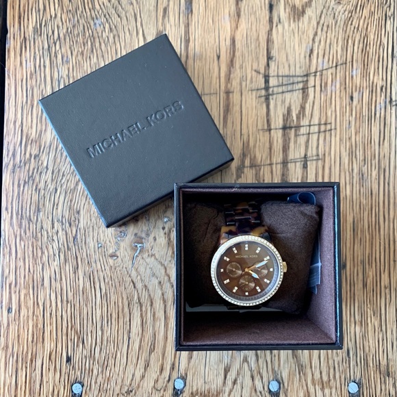 Michael Kors Women’s Oversized Tortoise Watch main image 4
